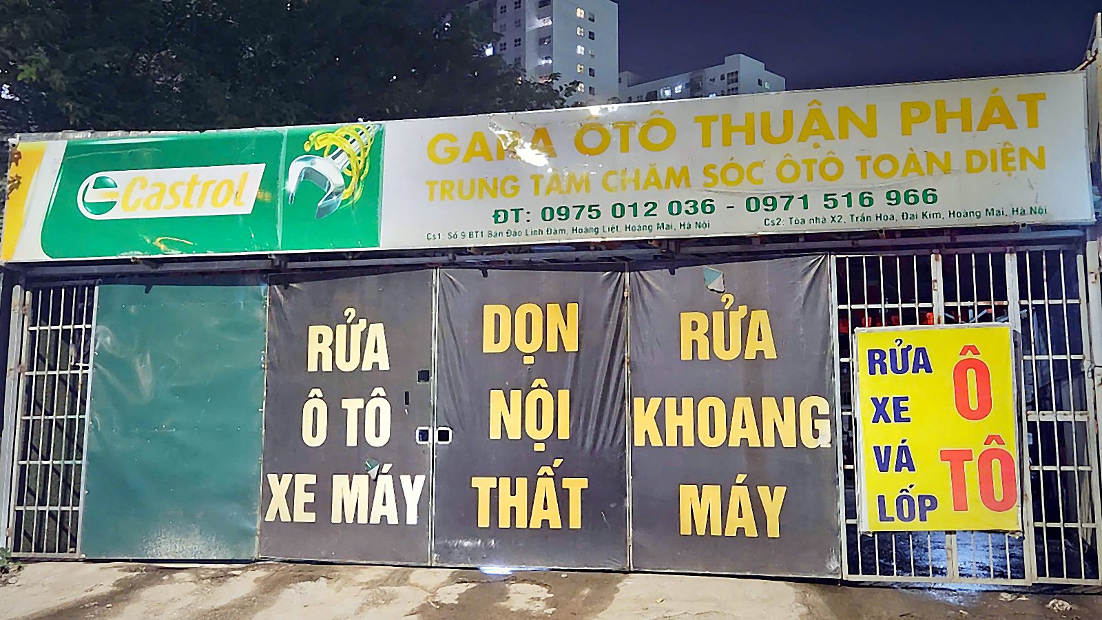 Mặt tiền Gara ô tô Thuận Phát cơ sở Định Công, chân tòa nhà X2